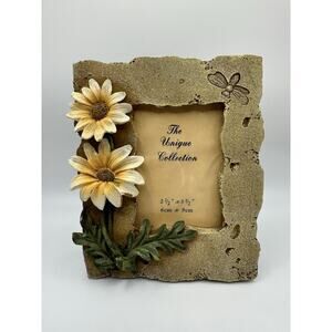 The Unique Collection Daisy Decorated Picture Frame